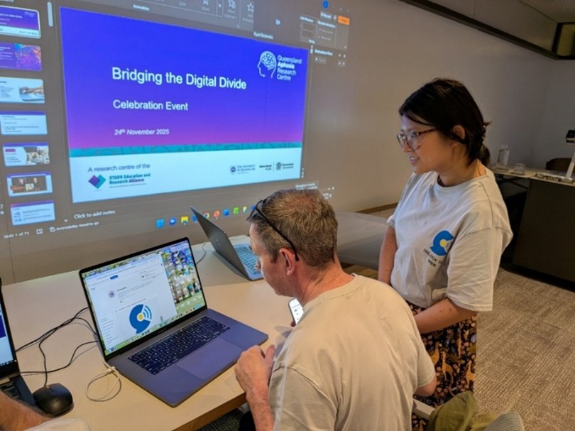 QARC researchers working with community members on the CommuniKey platform